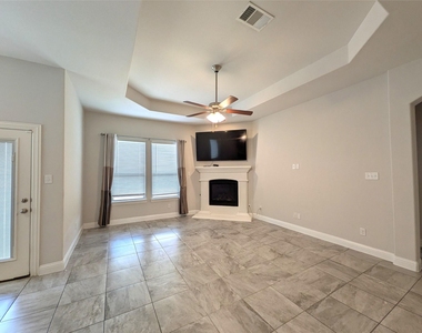 1409 Summit View Lane - Photo Thumbnail 11