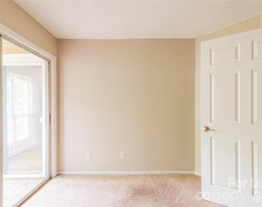 2516 Cranbrook Lane - Photo Thumbnail 20