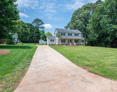 3501 Barrington Drive - Photo Thumbnail 6