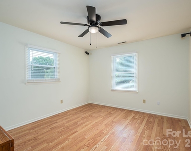 3501 Barrington Drive - Photo Thumbnail 35
