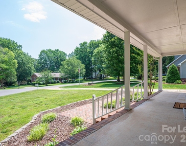 3501 Barrington Drive - Photo Thumbnail 8