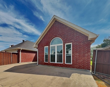 1527 Jeanette Way - Photo Thumbnail 23
