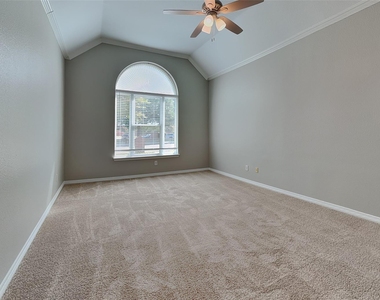1527 Jeanette Way - Photo Thumbnail 10