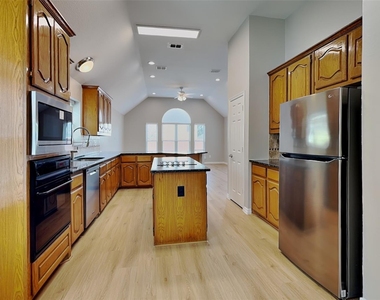 1527 Jeanette Way - Photo Thumbnail 4