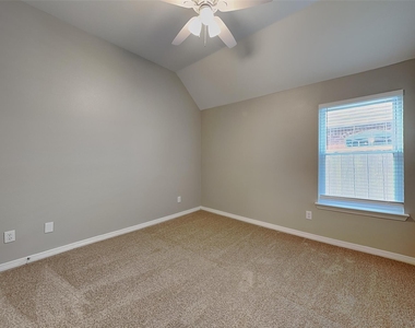 1527 Jeanette Way - Photo Thumbnail 15
