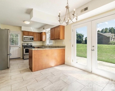 11610 Charnwood Court - Photo Thumbnail 7