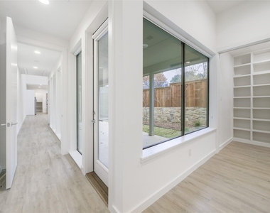 2326 Vagas Avenue - Photo Thumbnail 7