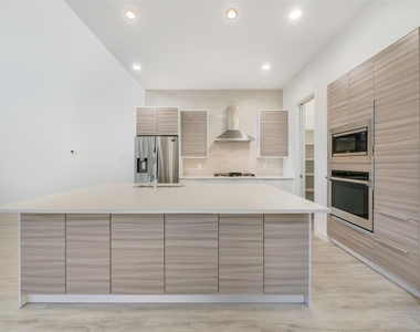 2326 Vagas Avenue - Photo Thumbnail 1