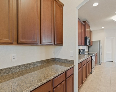 1108 Black Cherry Drive - Photo Thumbnail 8