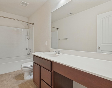 1108 Black Cherry Drive - Photo Thumbnail 15