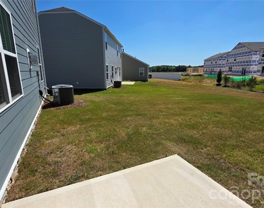514 Blackpool Court - Photo Thumbnail 33