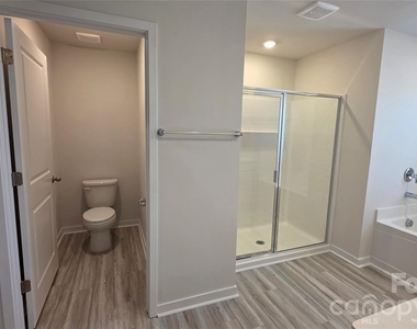 514 Blackpool Court - Photo Thumbnail 17