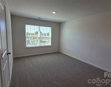 514 Blackpool Court - Photo Thumbnail 22