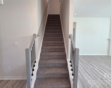 514 Blackpool Court - Photo Thumbnail 14