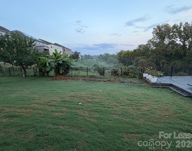 1733 Spears Drive Nw - Photo Thumbnail 29