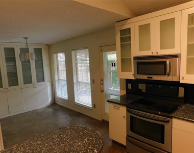 2715 Alden Avenue - Photo Thumbnail 8