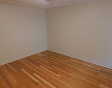 2715 Alden Avenue - Photo Thumbnail 13