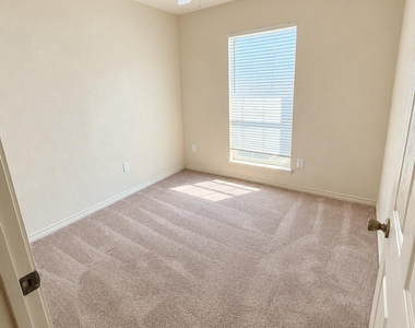 2415 Church Street - Photo Thumbnail 11