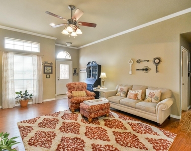 3234 Valley Forge Road - Photo Thumbnail 2
