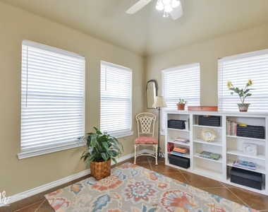 3234 Valley Forge Road - Photo Thumbnail 6