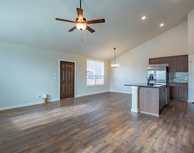609 Wheatfield Drive - Photo Thumbnail 2