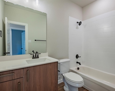 609 Wheatfield Drive - Photo Thumbnail 13