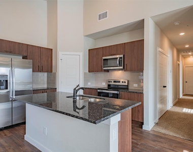 609 Wheatfield Drive - Photo Thumbnail 8