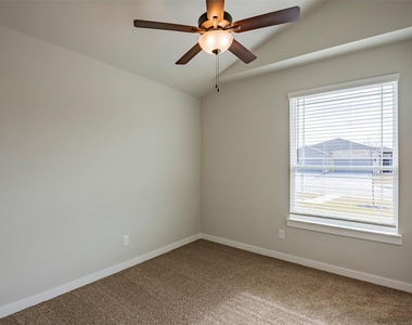 609 Wheatfield Drive - Photo Thumbnail 12