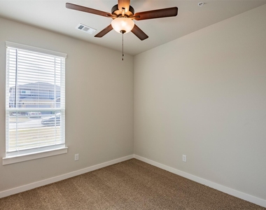 609 Wheatfield Drive - Photo Thumbnail 14