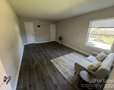 708 Langtree Road - Photo Thumbnail 5