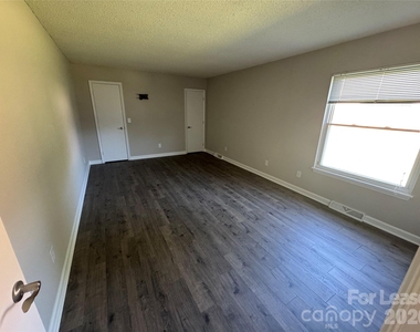 708 Langtree Road - Photo Thumbnail 3