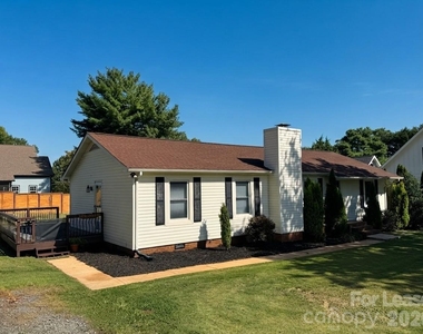 708 Langtree Road - Photo Thumbnail 8