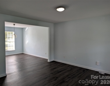 11141 Carver Pond Road - Photo Thumbnail 3