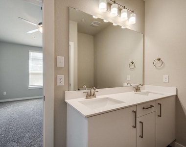 604 Fallow Drive - Photo Thumbnail 1