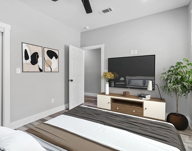 1104 W Elm Street - Photo Thumbnail 14