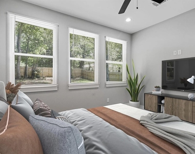 1104 W Elm Street - Photo Thumbnail 21