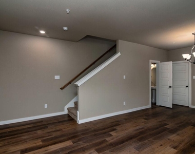 613 Wheatfield Drive - Photo Thumbnail 11