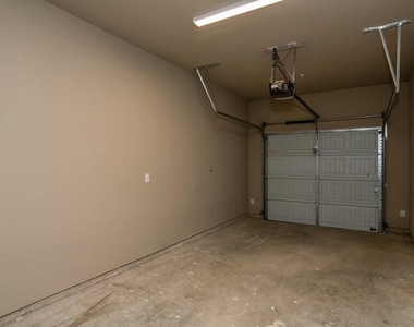613 Wheatfield Drive - Photo Thumbnail 2
