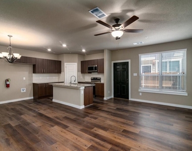 613 Wheatfield Drive - Photo Thumbnail 15