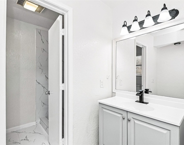 308 Hickorywood Street - Photo Thumbnail 8