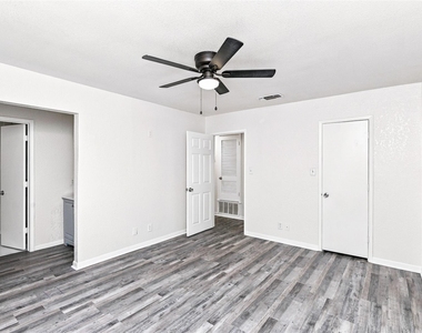 308 Hickorywood Street - Photo Thumbnail 7