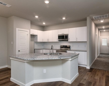 744 Wheatfield Drive - Photo Thumbnail 13