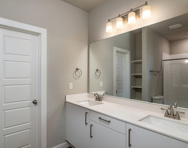 744 Wheatfield Drive - Photo Thumbnail 9