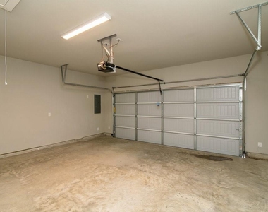 744 Wheatfield Drive - Photo Thumbnail 16