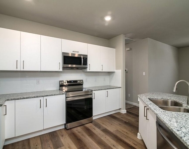 744 Wheatfield Drive - Photo Thumbnail 11