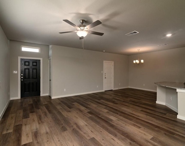 744 Wheatfield Drive - Photo Thumbnail 15