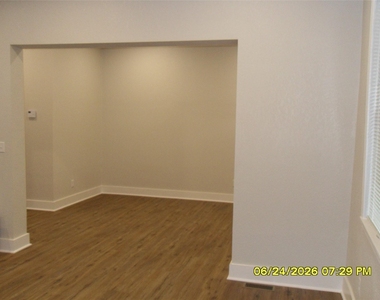 401-403 W Fourth Street - Photo Thumbnail 1
