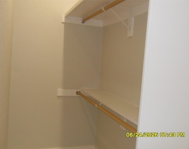401-403 W Fourth Street - Photo Thumbnail 15