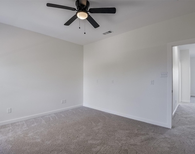 2916 Forestwood Drive - Photo Thumbnail 33