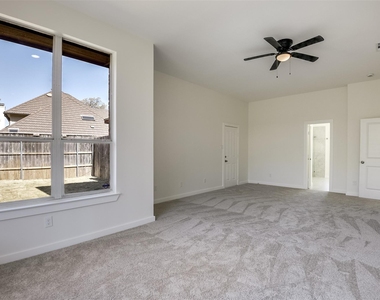 2916 Forestwood Drive - Photo Thumbnail 16